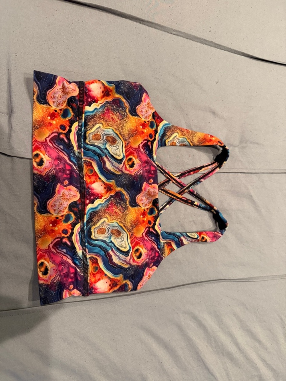 Multicolor Abstract Print Women’s sports bra